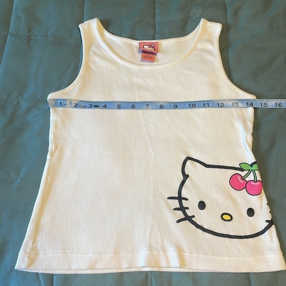 Y2K Hello Kitty Tank Top White Large Cherry Sanrio
Edgy Cat 00 Grunge Baby Glam - Picture 10 of 14